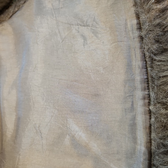 Filou & Friends Faux Fur Vest - Picture 5 of 6